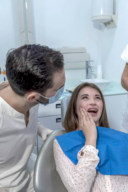 Best Urgent Tooth Repair  in Bristol, CT